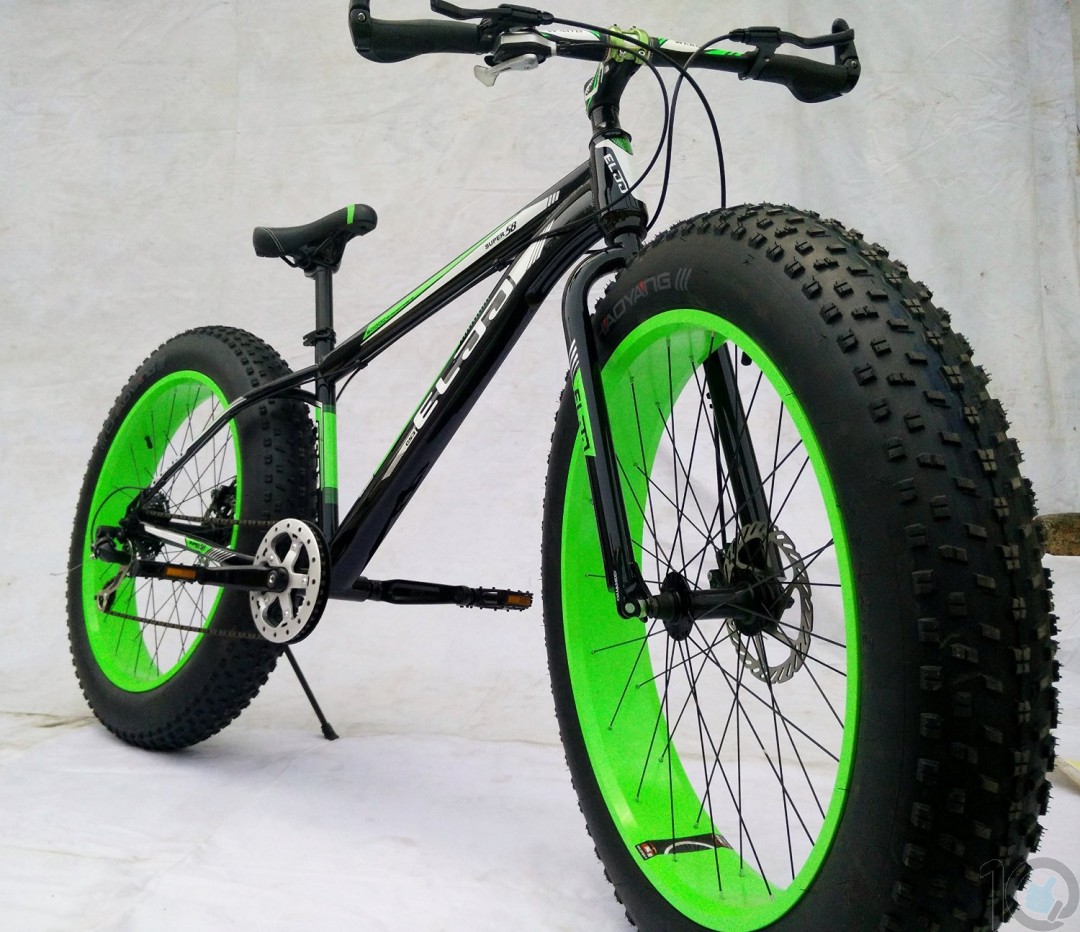cycle with wide tyres